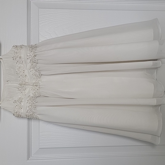 David's Bridal | Flower Girl Dress | Size 2T | Ivory | Embellished Beaded Bodice - Picture 4 of 5